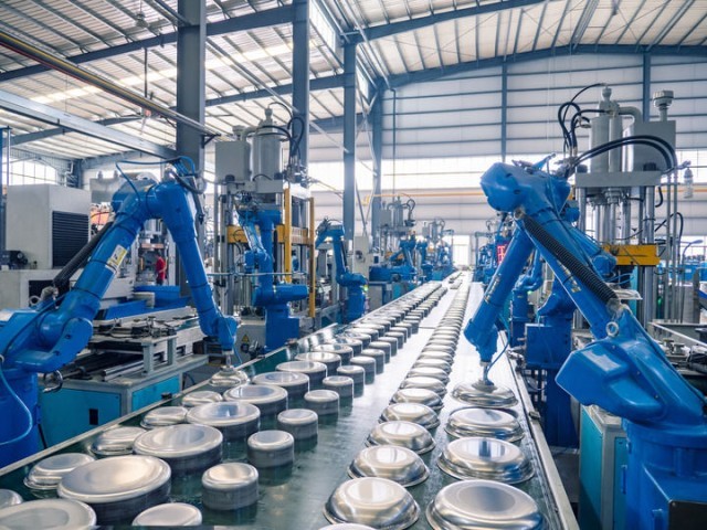 外贸鹏翼展“世界工厂”韧性足——写在广东即将跨上九万亿级外贸新高地之际(图3)