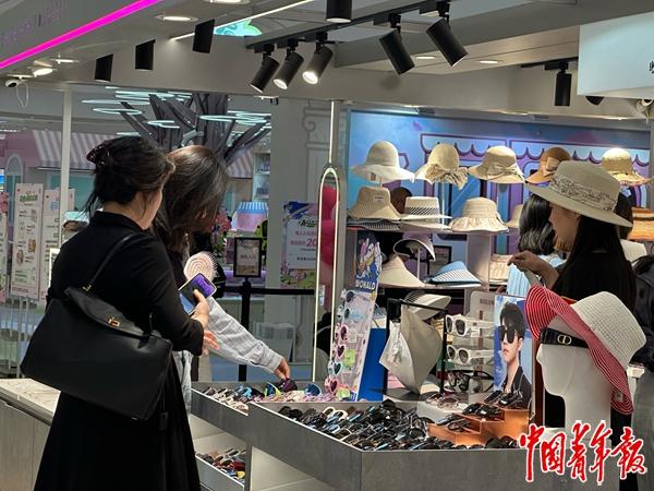 从平台下线后小店又在路边“上线”了(图1)