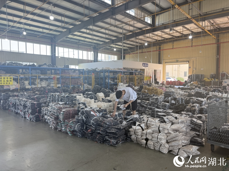 活力中国调研行丨湖北天门：上万“服二代”电商卖全球