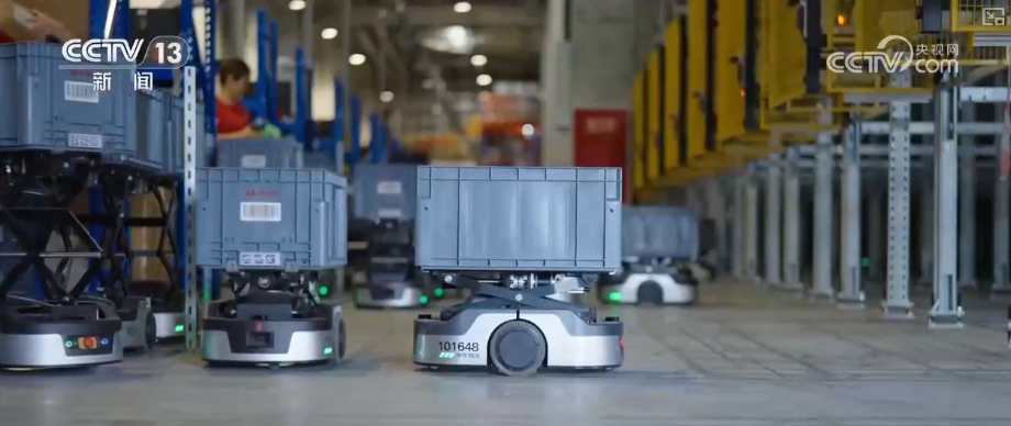 机器人“跑”起来助推物流“加速跑”数万快递开启新年之旅抵达千家万户(图8)