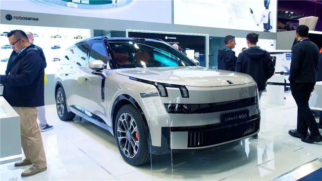 速腾聚创具身智能惊艳CES全栈技术矩阵点亮机器人生态未来(图4)