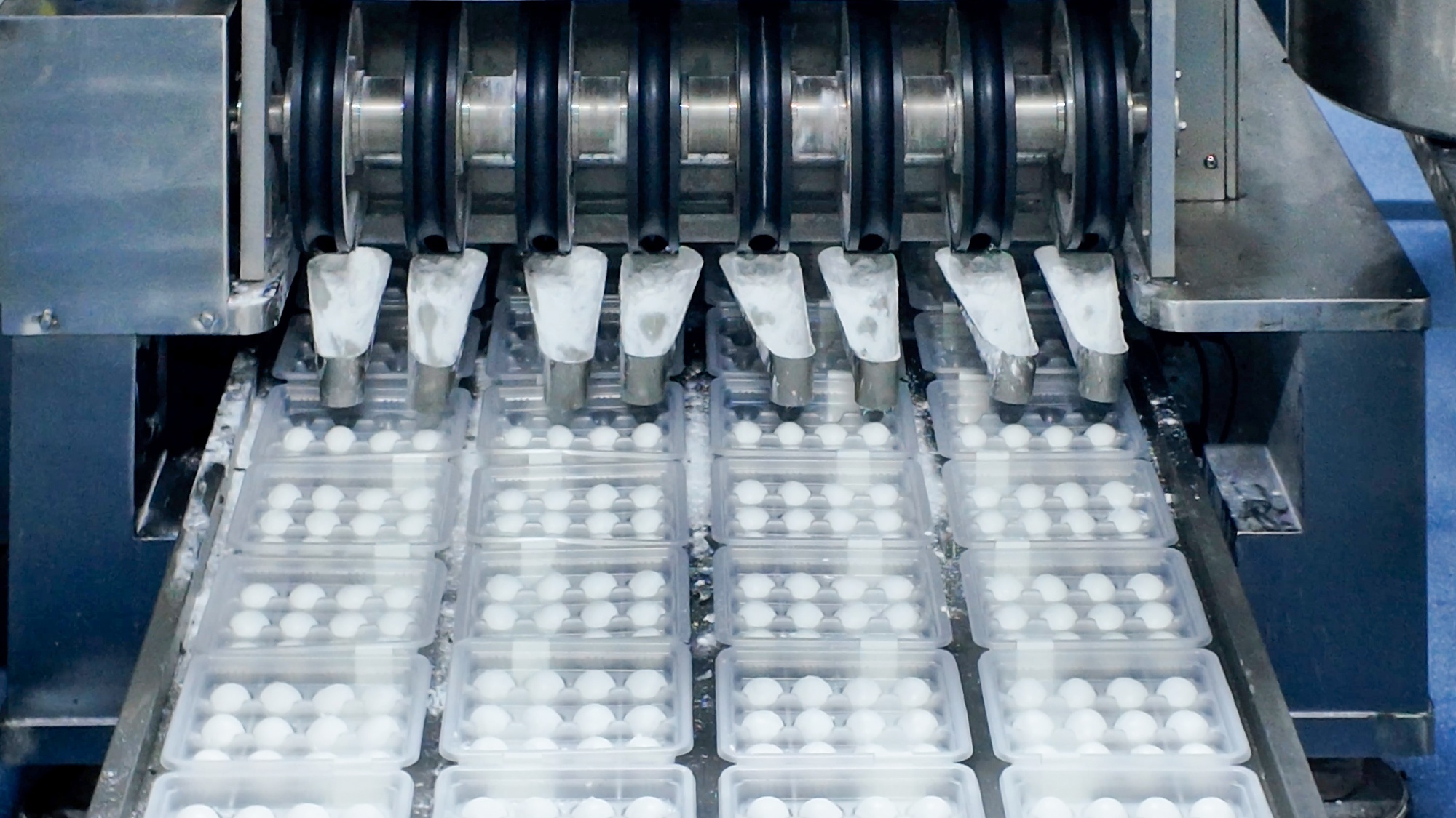 新春走基层丨开工即满产宁波老字号备战元宵守护团圆味